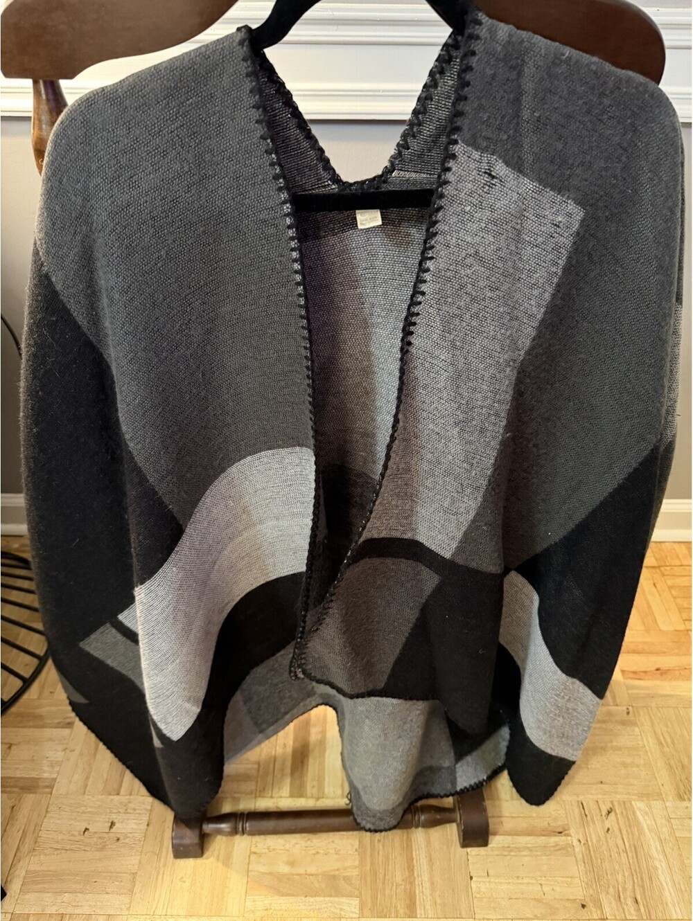 EST 1946 Black And Gray Cape OS 32"L Jacket